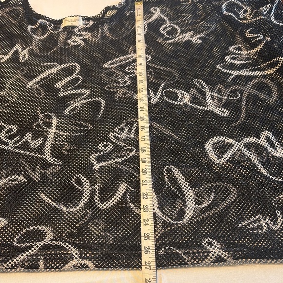 Kim & Cami Black and White Mesh Overlay - Picture 3 of 6